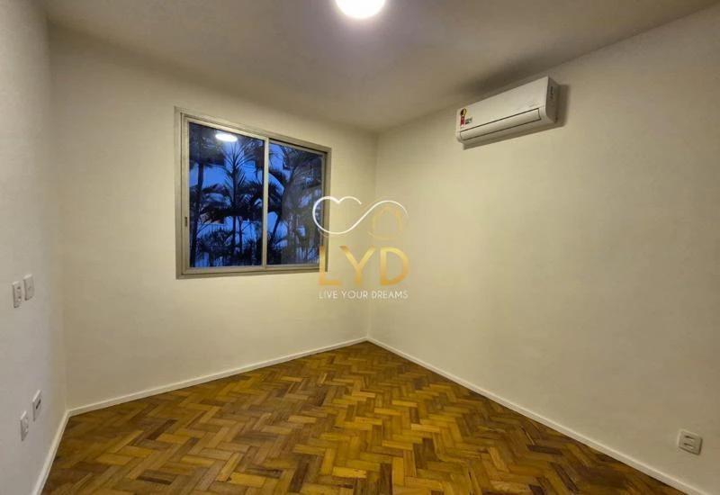 3-bedroom apartment with floor-to-ceiling windows — photo 4