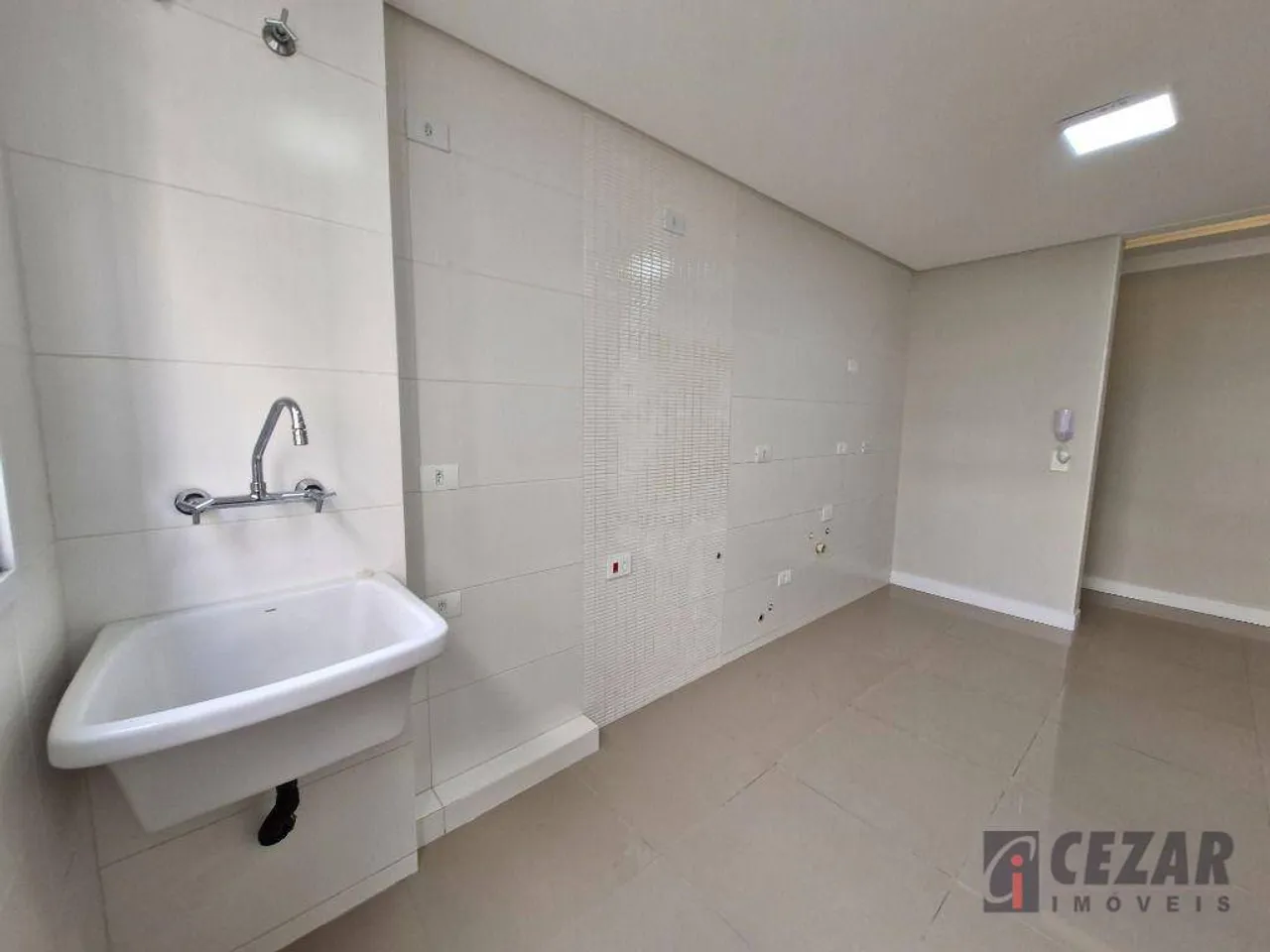 2-bedroom apartment with 2 bathrooms and 70 m² — photo 4