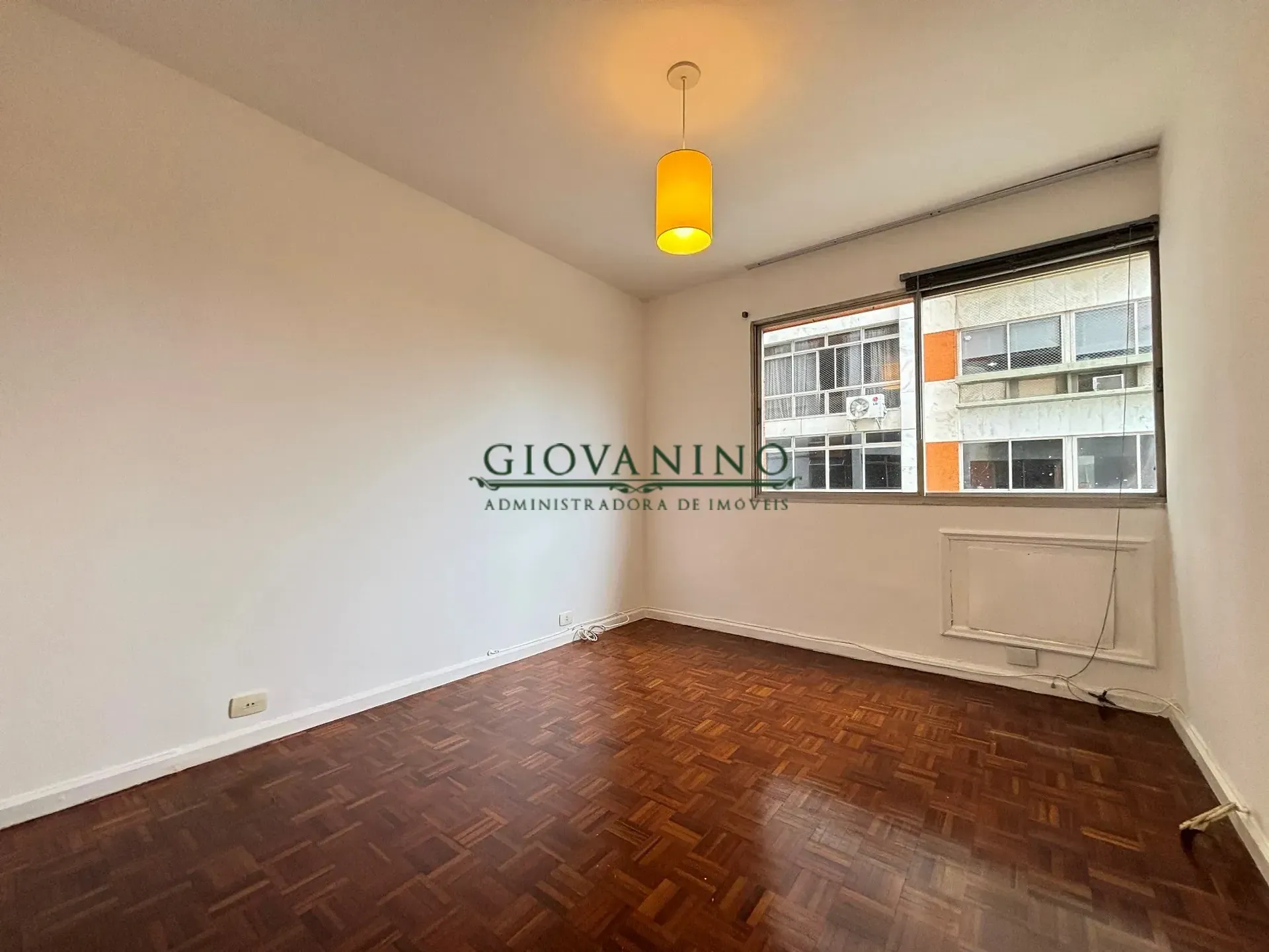 Apartamento de 4 quartos com piso de madeira ou laminado — photo 8