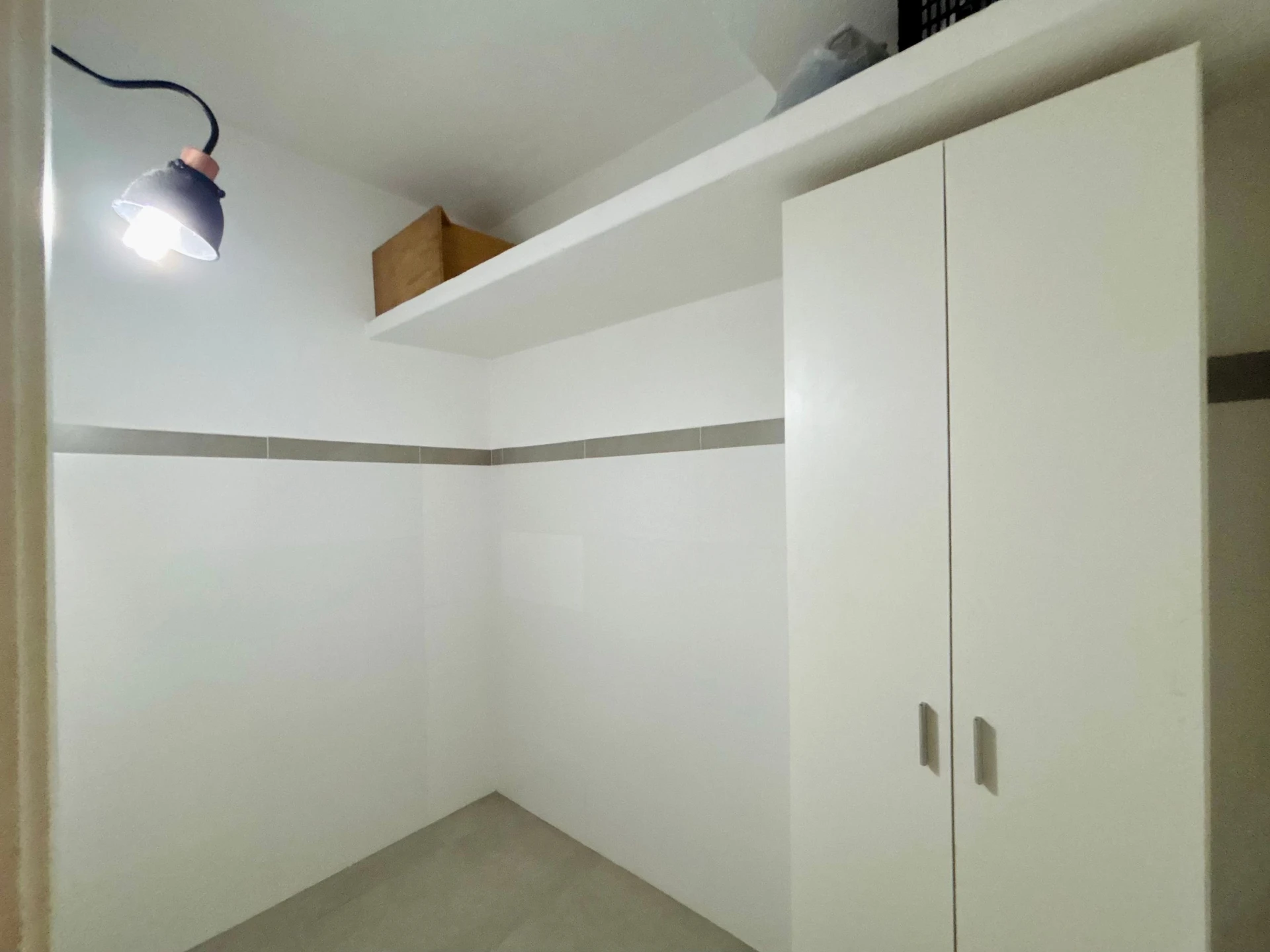 Washing machine in a 3-bedroom apartment, 110 m² — photo 25
