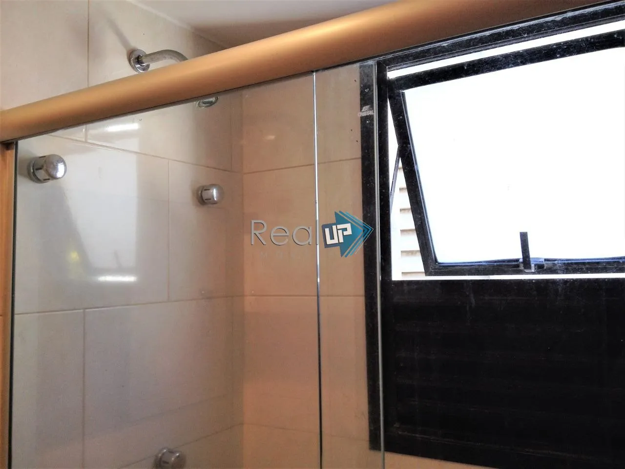 Apartamento amueblado con 2 suites y 2 plazas — photo 16