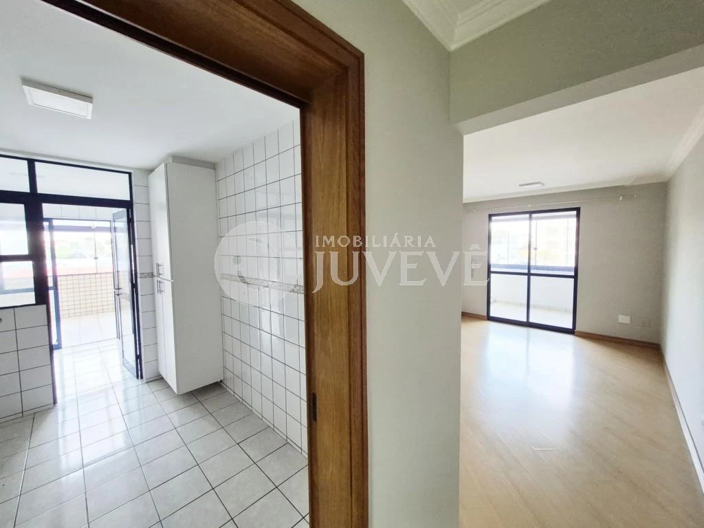 Furnished 3-bedroom apartment with enclosed balcony grill — photo 22
