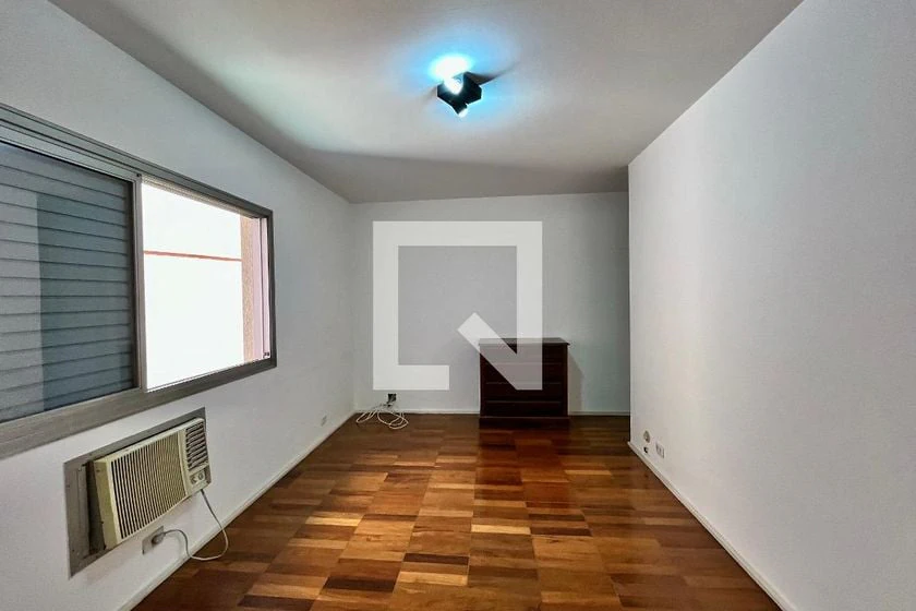 3-bedroom apartment with built-in wardrobes — photo 13