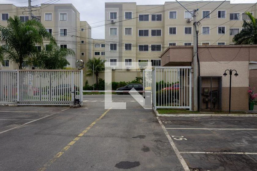 2-bedroom apartment in a building with a gym — photo 10