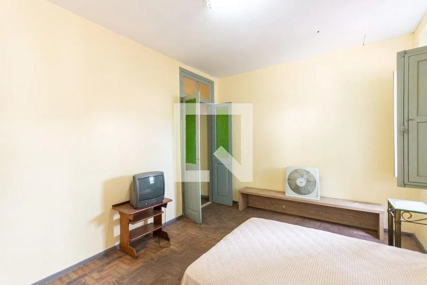 Casa para aluguel com 4 quartos e varanda, 600 m² — photo 19