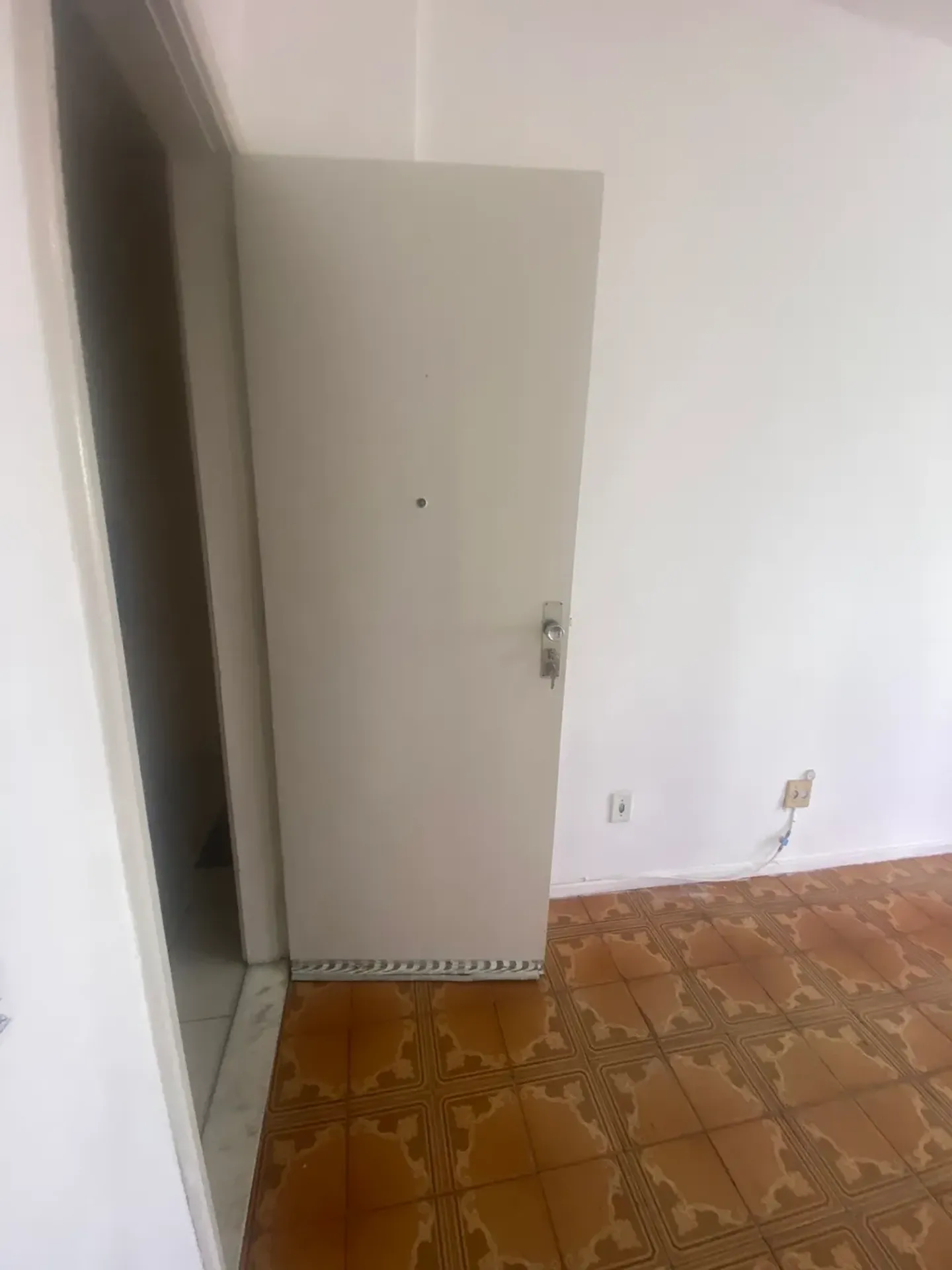Квартира 85 м² з 2 спальнями та балконом — photo 16