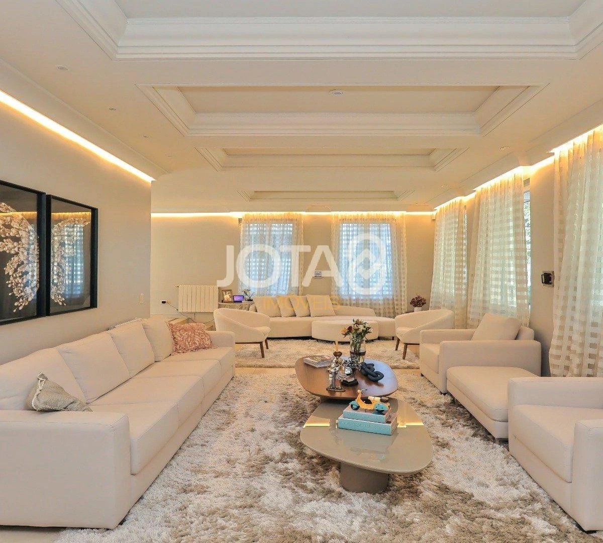 House with 5 suites, 8 baths and 6 parking spaces — photo 19