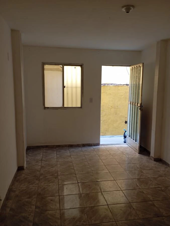 Casa com 2 quartos e tanque na área de serviço — photo 10