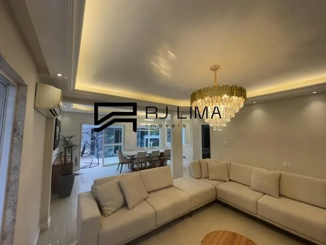 5-bedroom house with a walk-in closet in Rio de Janeiro — photo 17