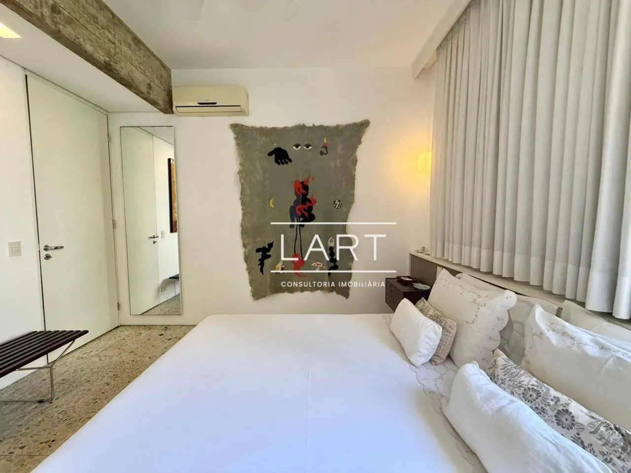 Furnished 2-bedroom apartment with 3 bathrooms — photo 27