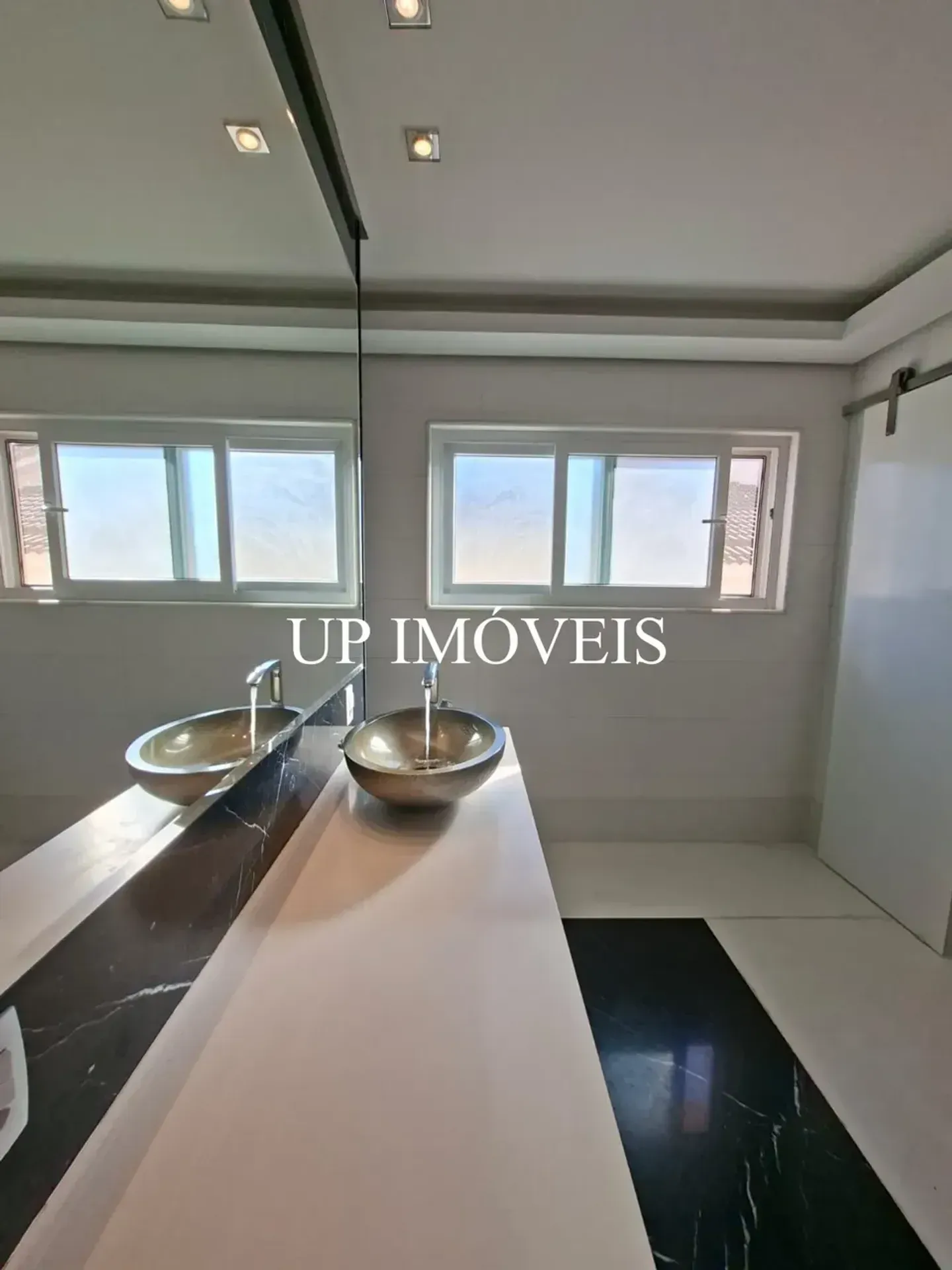 Apartment with 5 bedrooms and 5 parking spots, floor-to-ceiling windows — photo 54