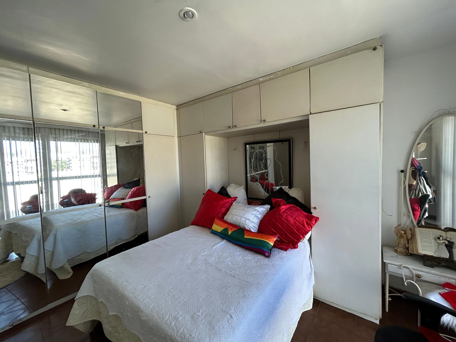 Furnished 4-bedroom rental apartment with 5 parking spaces — photo 67
