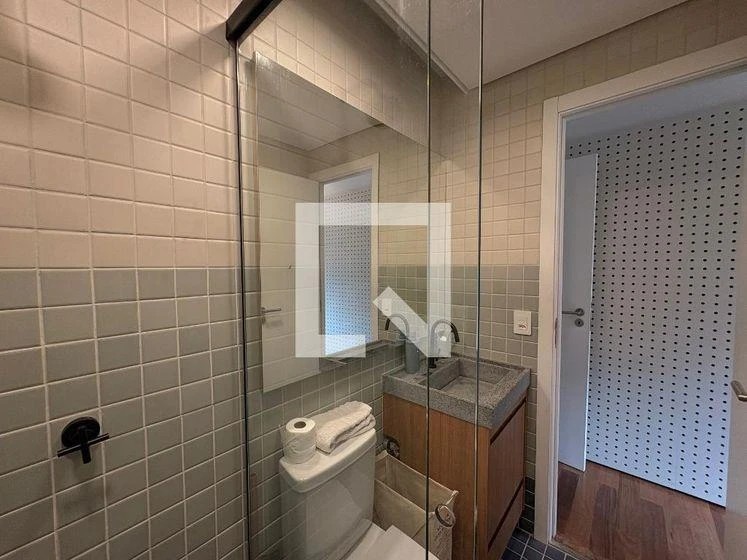 2-bedroom apartment with a glass-enclosed balcony — photo 7