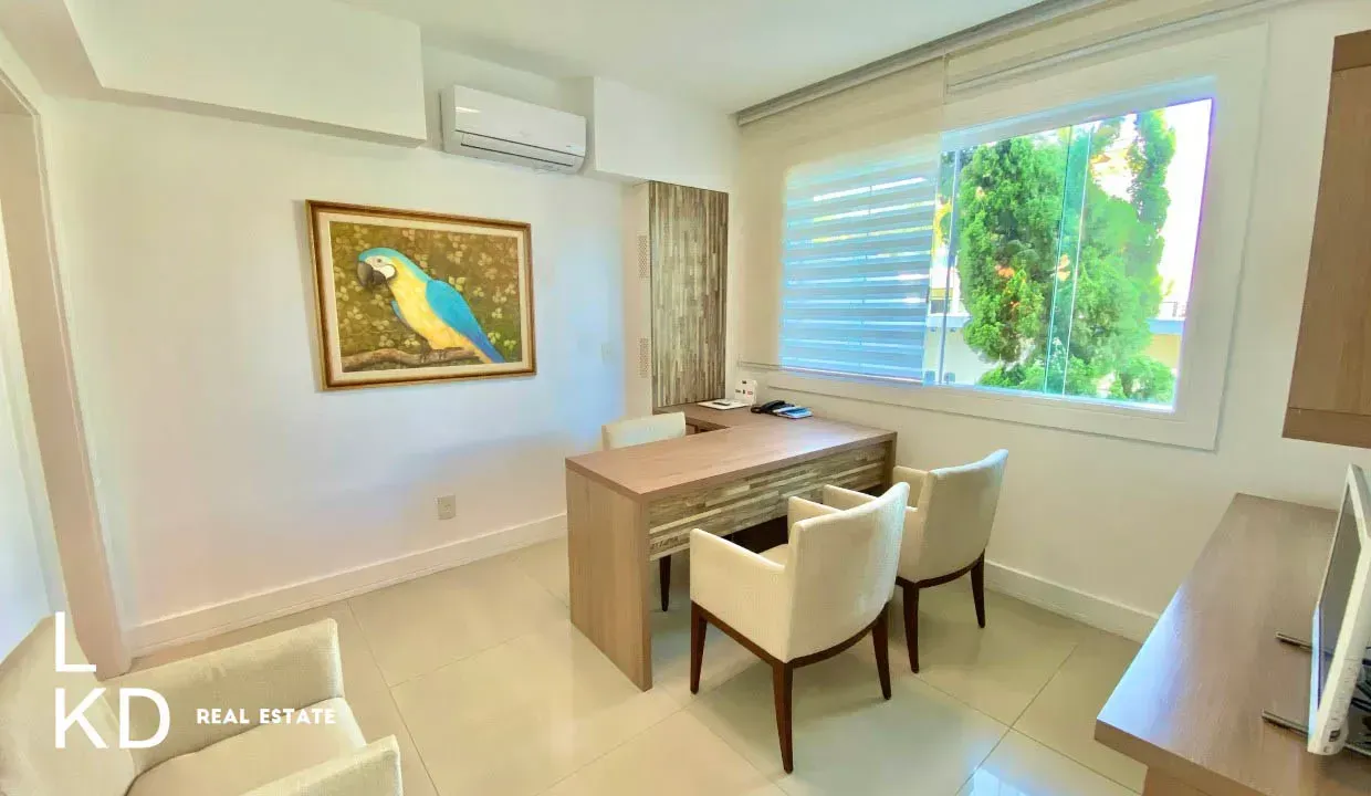 Unfurnished house with 5 bedrooms and 5 bathrooms — photo 4