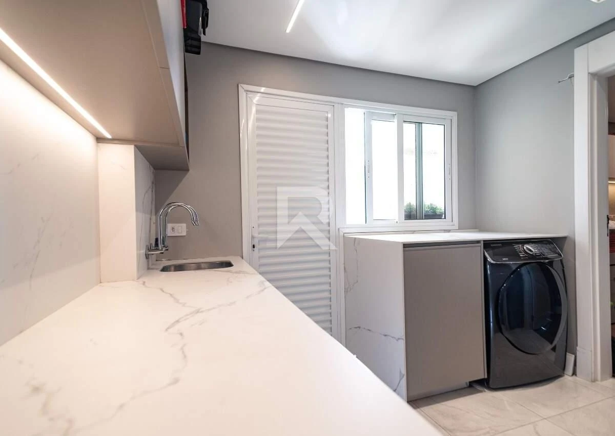 4 en-suite apartment with 373 m² and 5 parking spots — photo 27