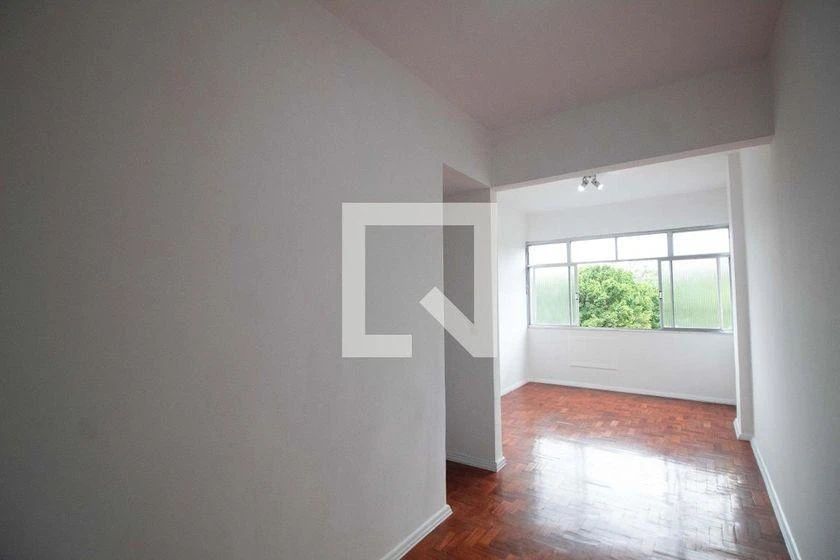 2-bedroom apartment with wood or laminate floors — photo 25