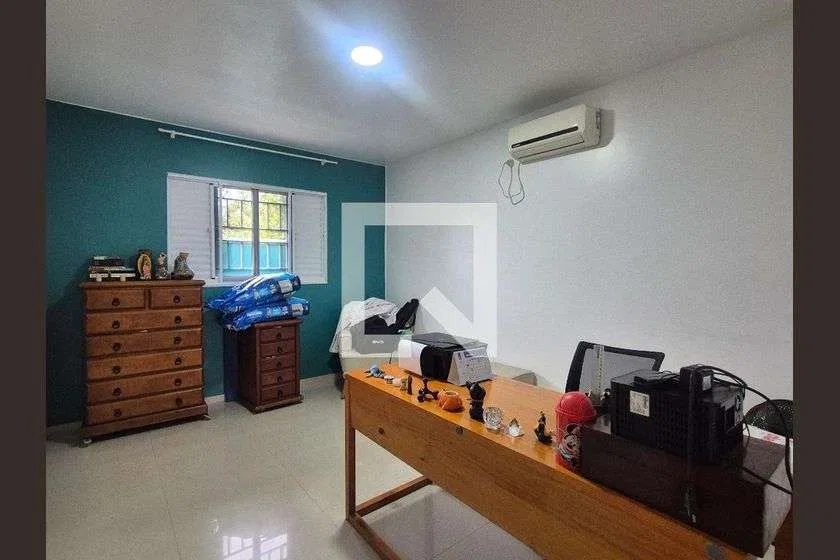 Condominium house with 4 bedrooms and a gas stove — photo 23
