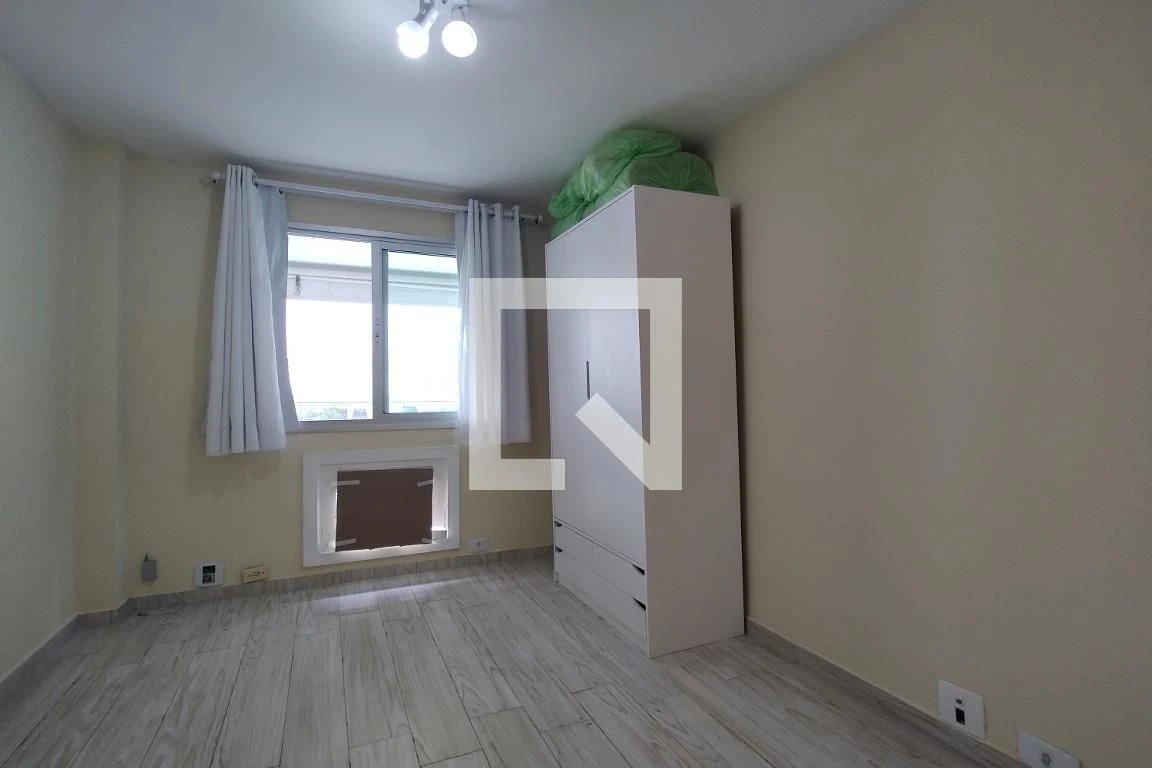 Панорамні вікна та 2 спальні: квартира 73 м² — photo 30