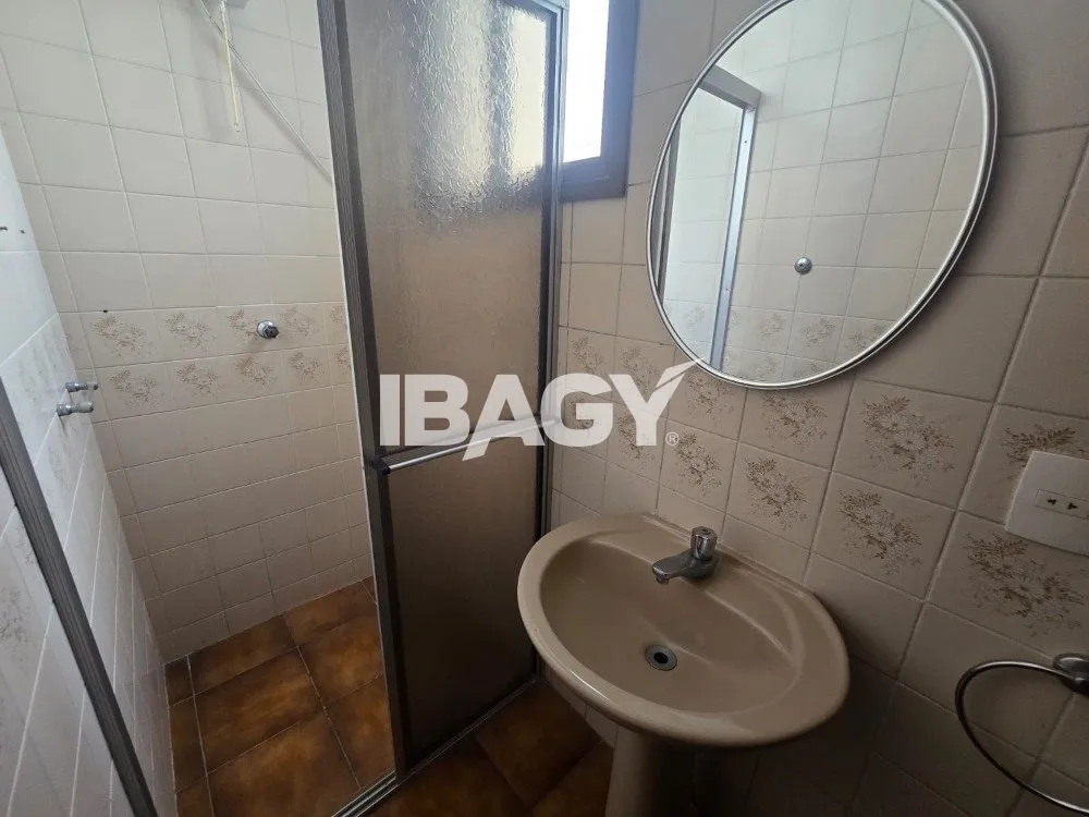 Furnished 512 m² apartment with a enclosed balcony — photo 43