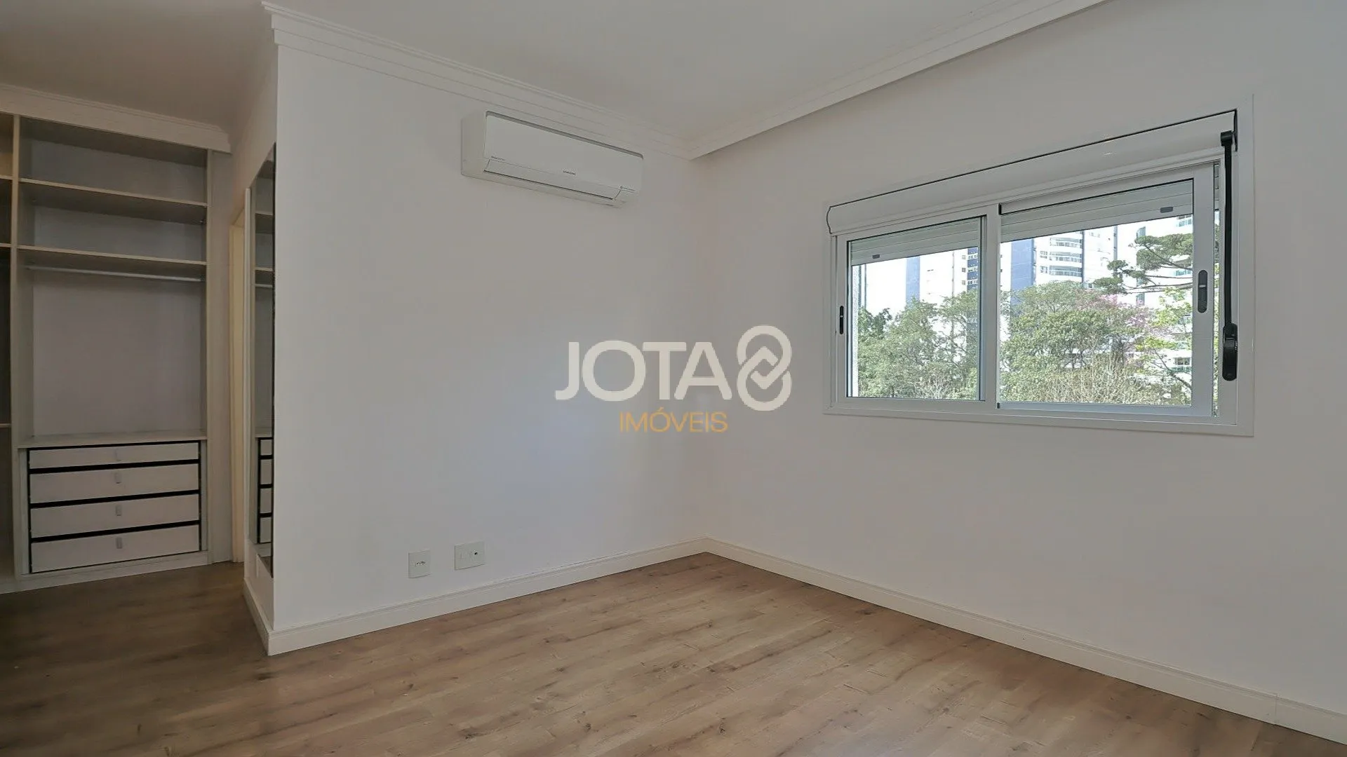 3-bedroom apartment with 185 m² and private BBQ space — photo 9