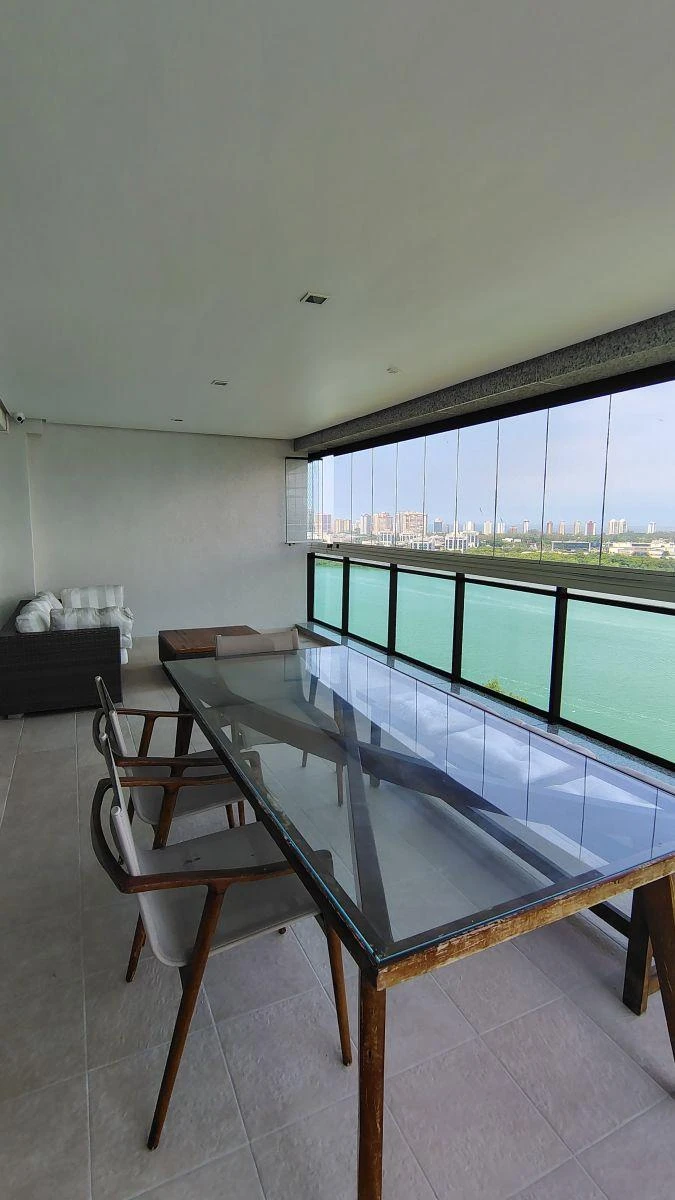 Furnished 249 m² apartment with 3 en-suite bedrooms — photo 11