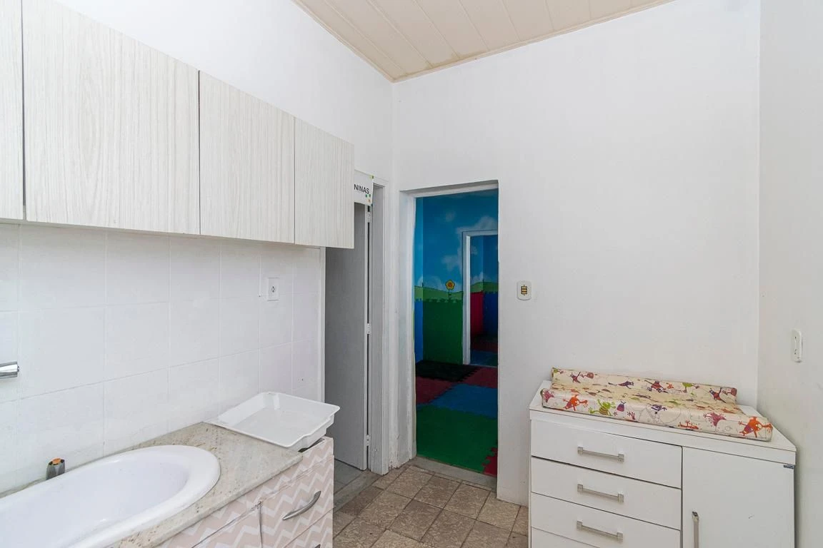 Furnished house with 5 bedrooms and 5 bathrooms — photo 25