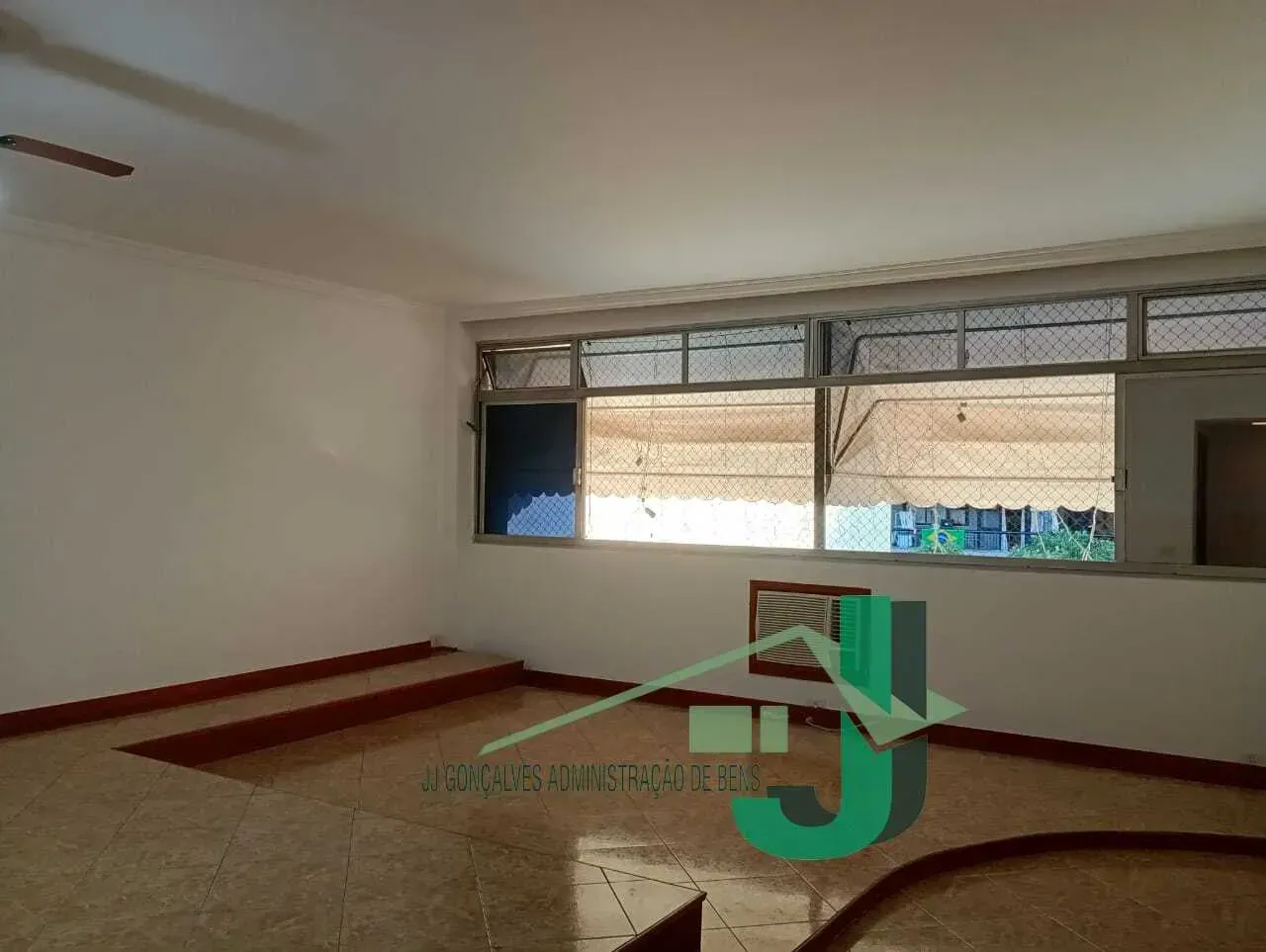 3-bedroom apartment with 3 bathrooms and 2 parking spots — photo 5