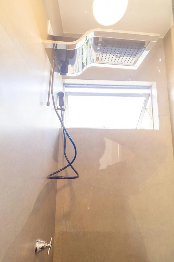 2-bedroom apartment with wood or laminate floors in Curitiba — photo 12