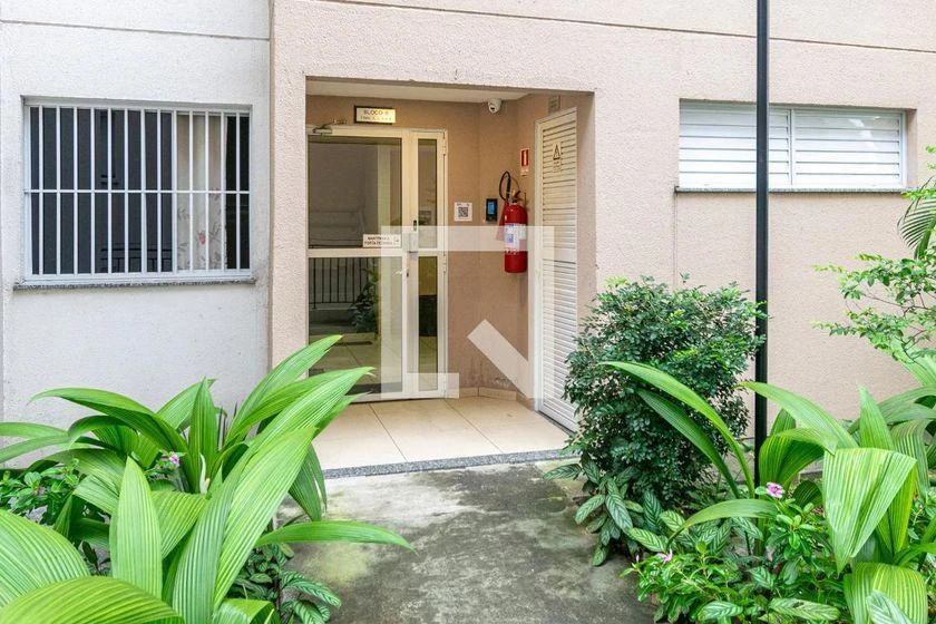 2-bedroom apartment in a building with a gym — photo 16