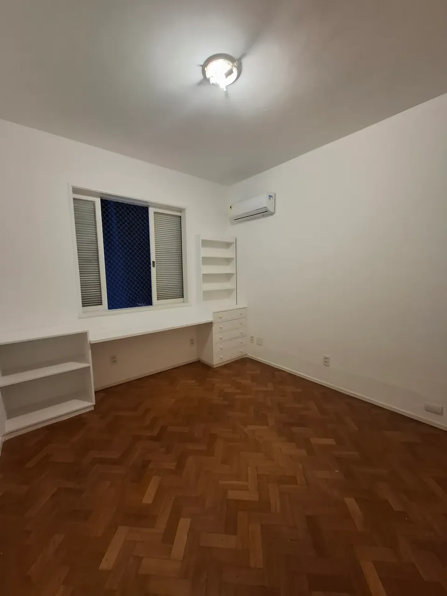 Apartment with 4 bedrooms, 4 bathrooms and 2 parking spaces — photo 37