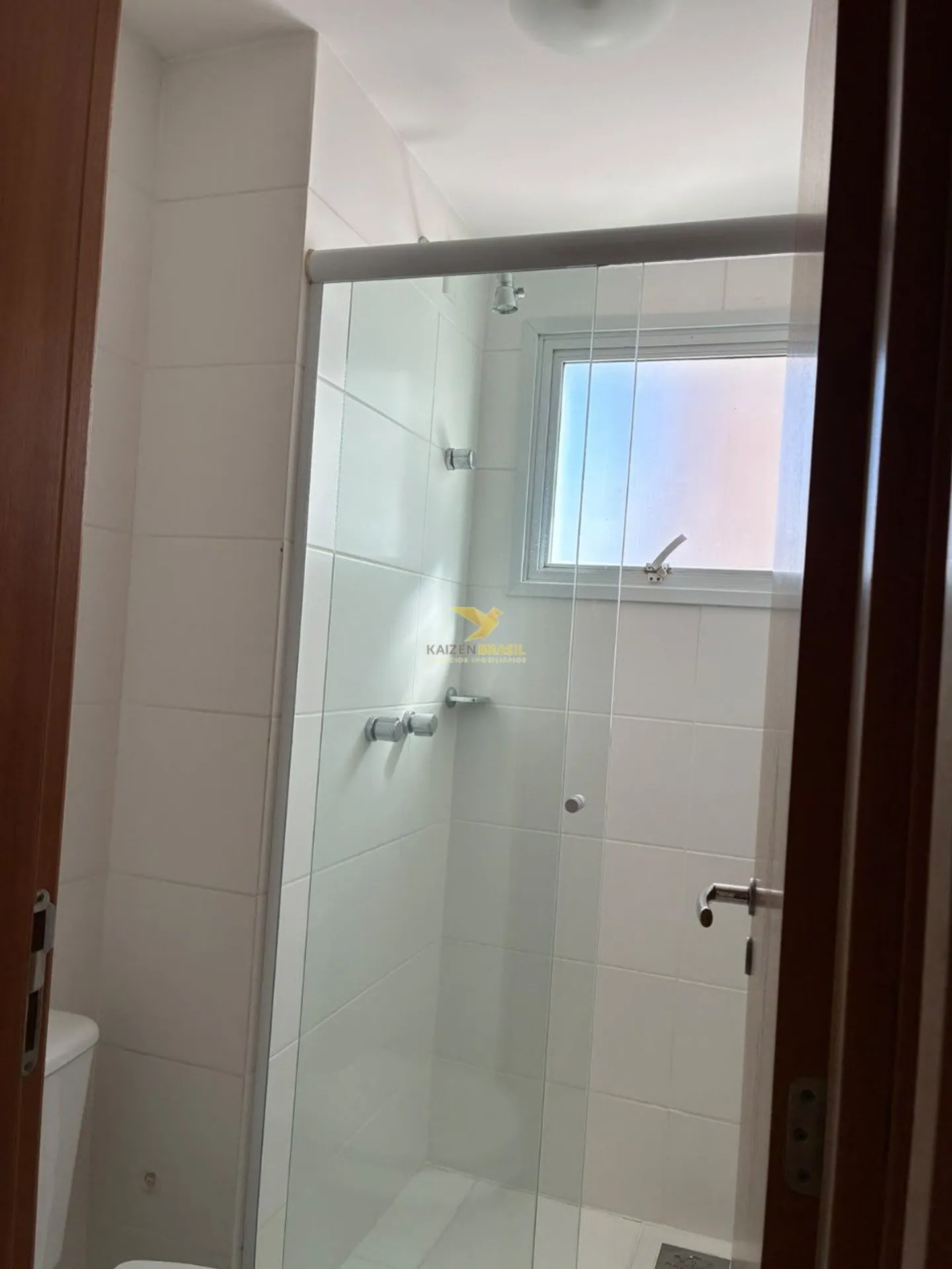 3-bedroom apartment, 1 with its own bathroom, 97 m² — photo 20
