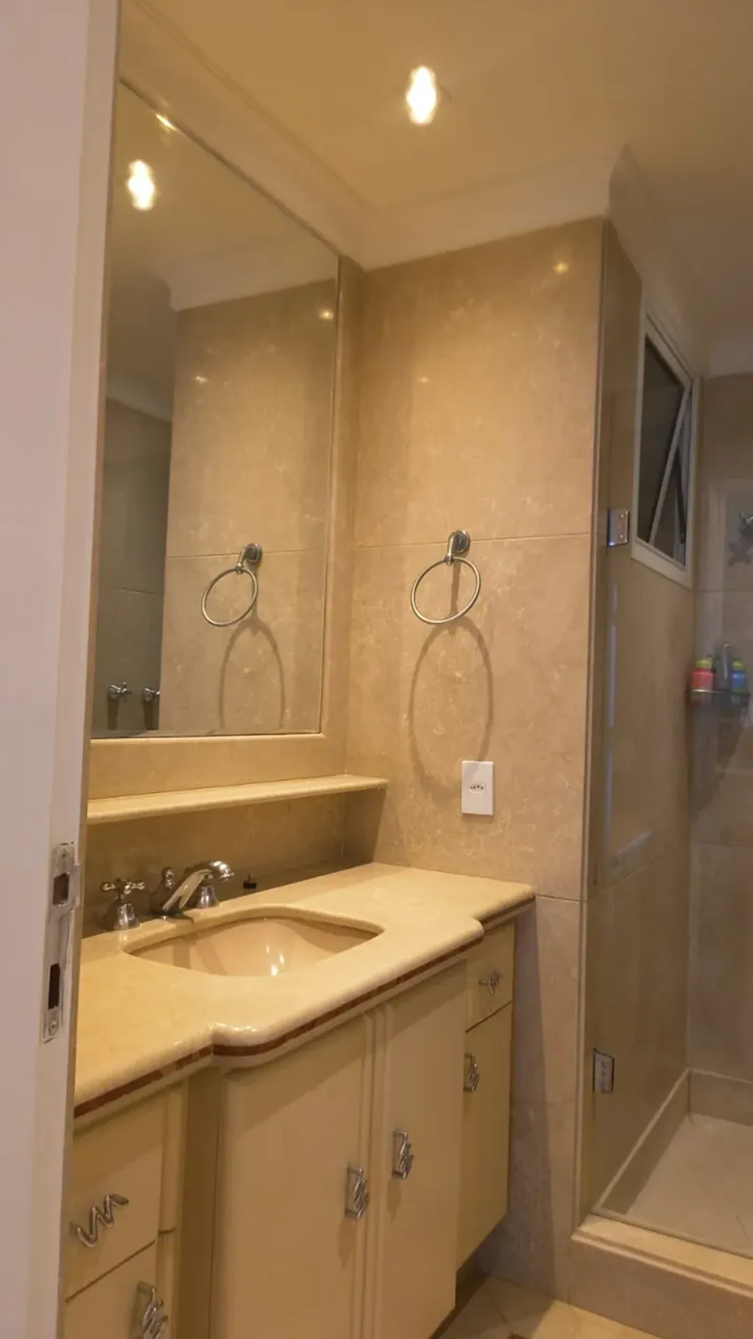 Apartamento mobiliado com 5 suítes e varanda fechada — photo 31
