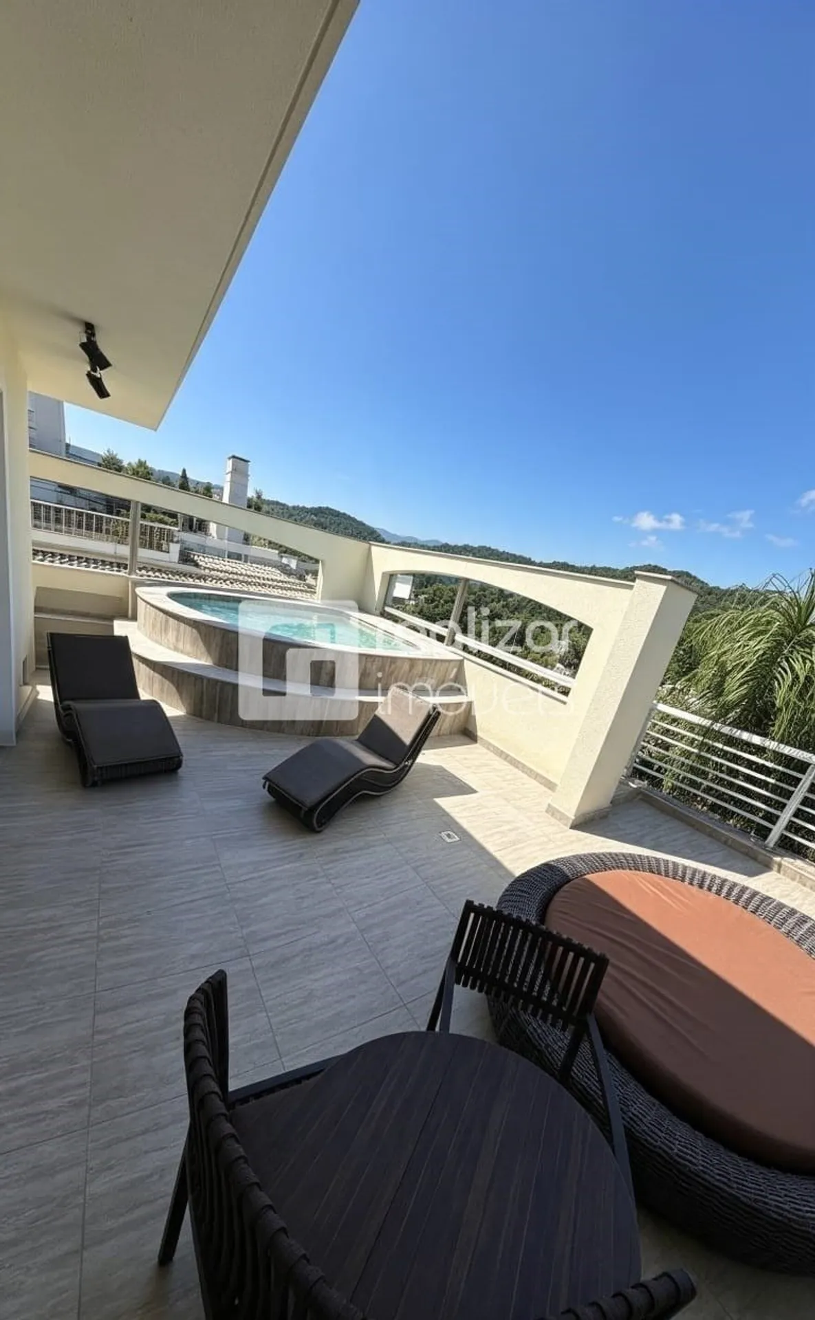Cobertura lineal de 190 m² con 1 dormitorio y parrilla — photo 2