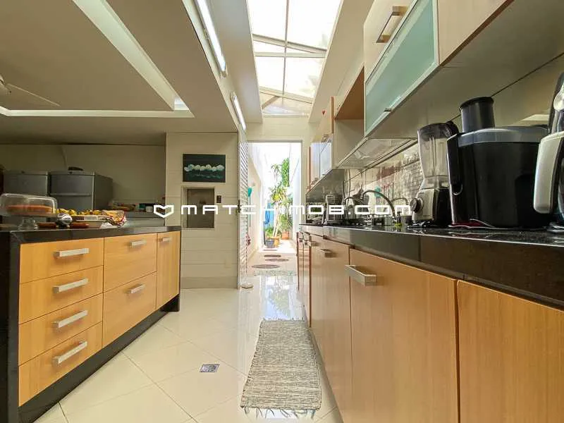 Furnished house with 4 bedrooms and 5 bathrooms, 3 parking — photo 5