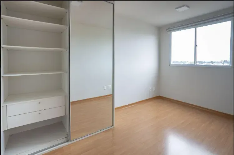 Furnished 2-bedroom apartment with 1 bathroom — photo 9