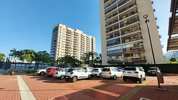 Apartamento sem mobília com vista para a cidade e montanhas — photo 42