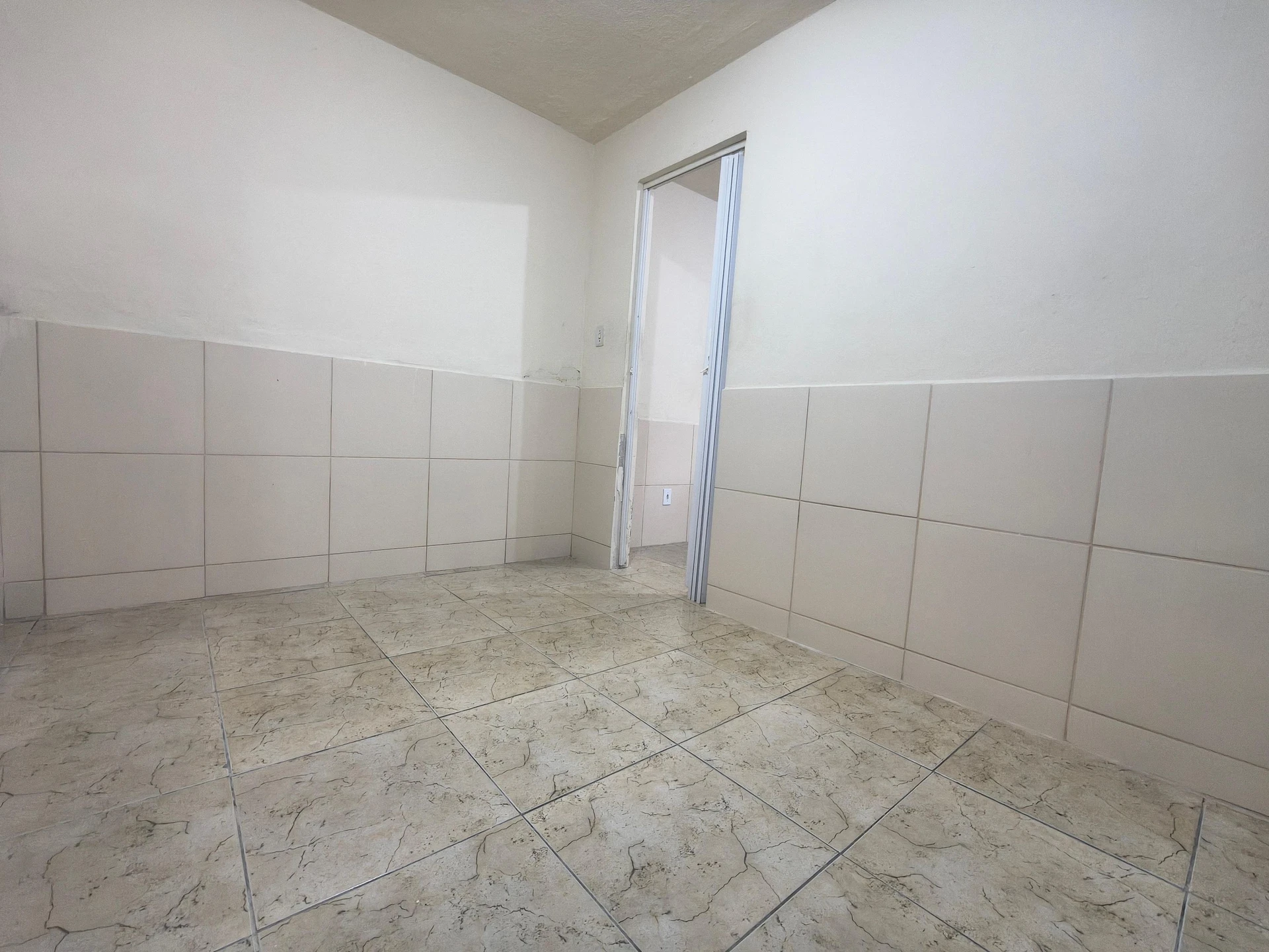 House with 1 bedroom and 1 bathroom and gas kitchen — photo 5