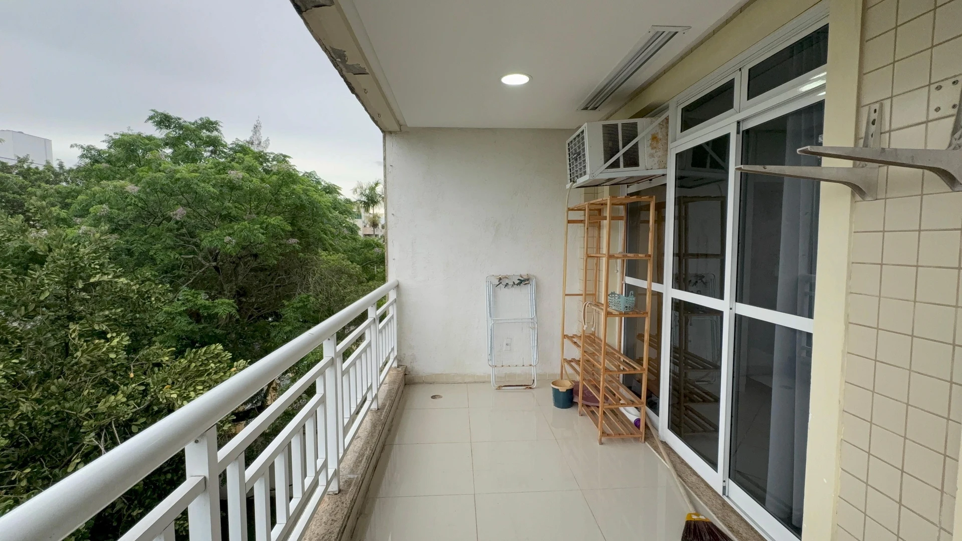 Furnished apartment, 114 m², with a jacuzzi — photo 26