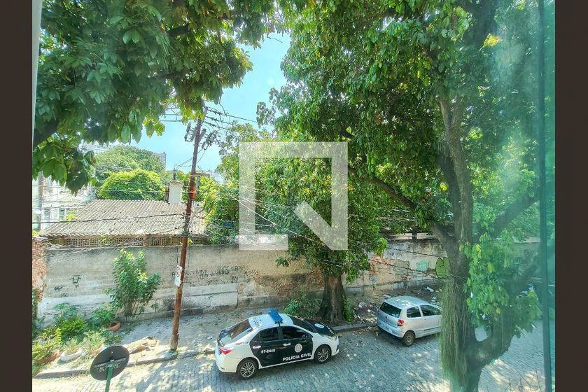 Furnished house with 3 bedrooms, 180 m² and 1 parking spot — photo 32