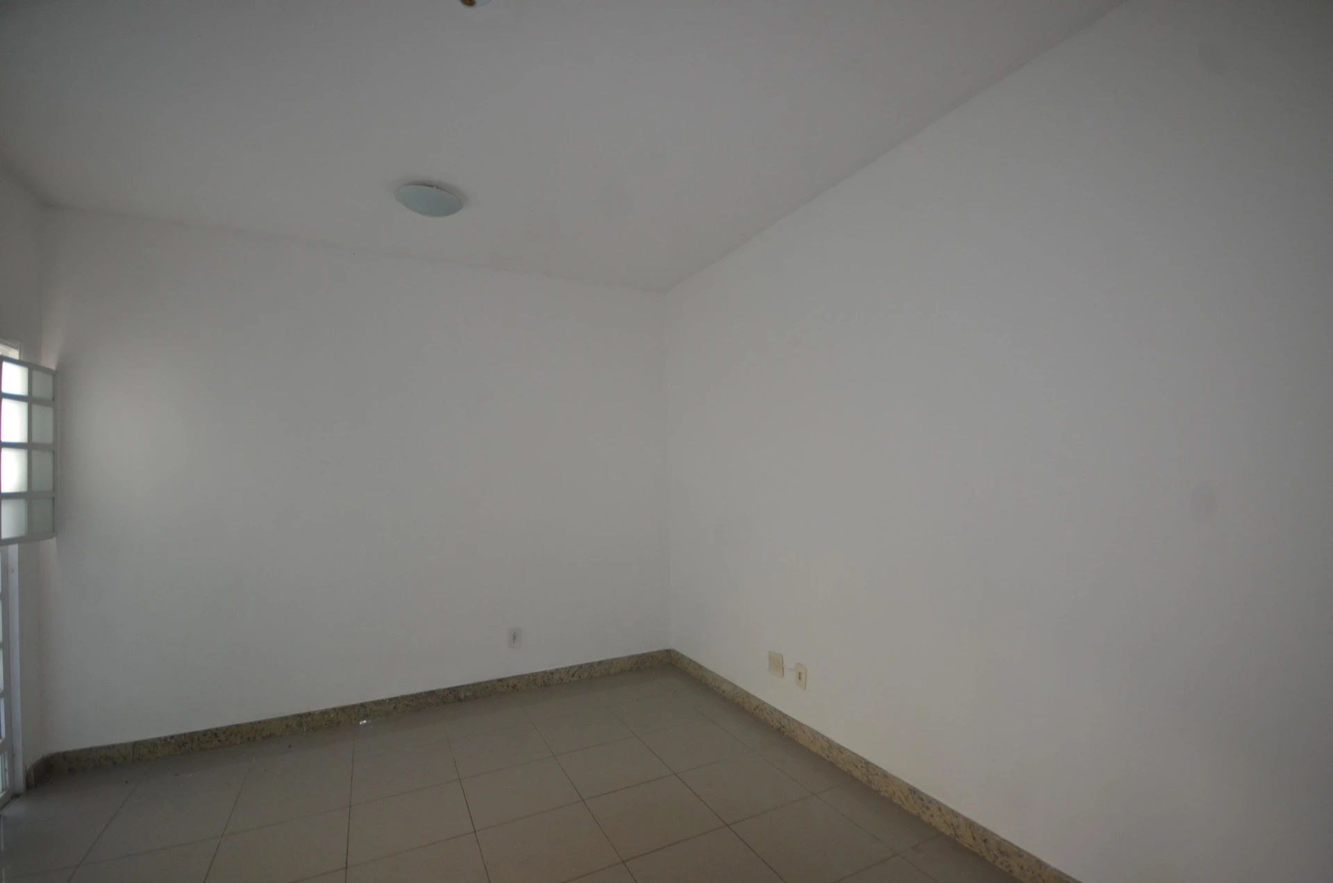 2-bedroom house with a bathtub in Rio de Janeiro — photo 23