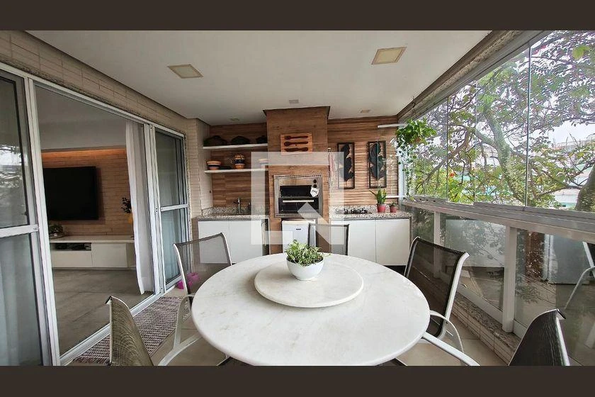 Furnished apartment, 160 m², with a glass-enclosed balcony — photo 34
