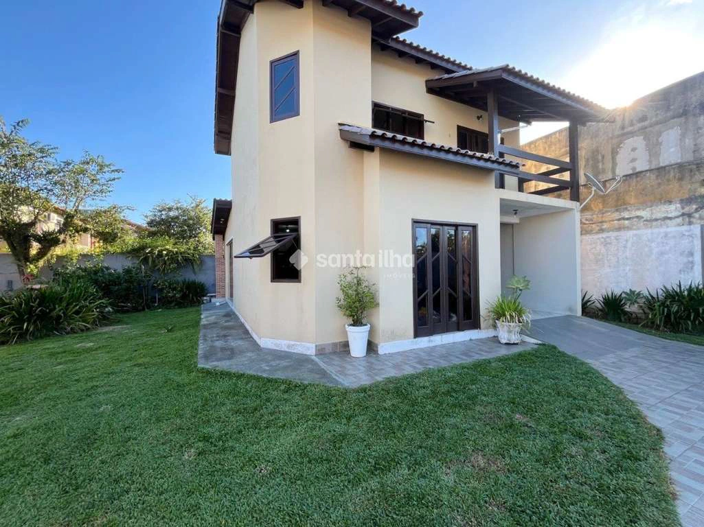 Casa sin amueblar de 392 m² con 2 dormitorios y jardín — photo 4