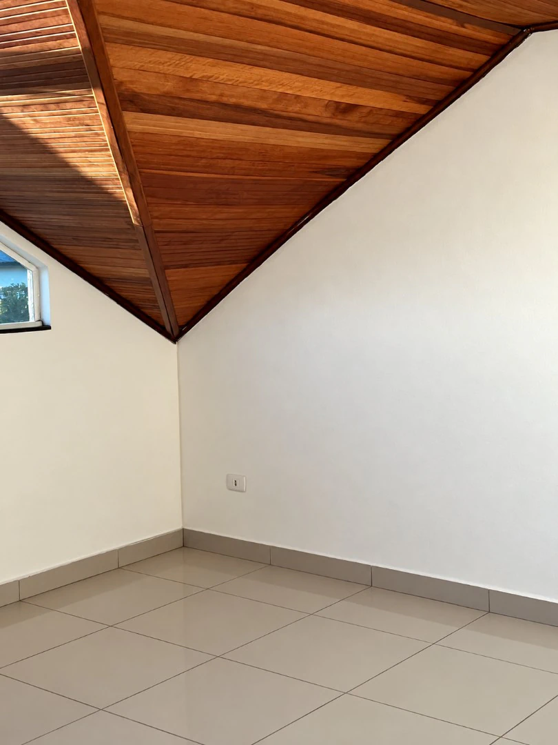 3-bedroom, 100 m² house in Curitiba — photo 6