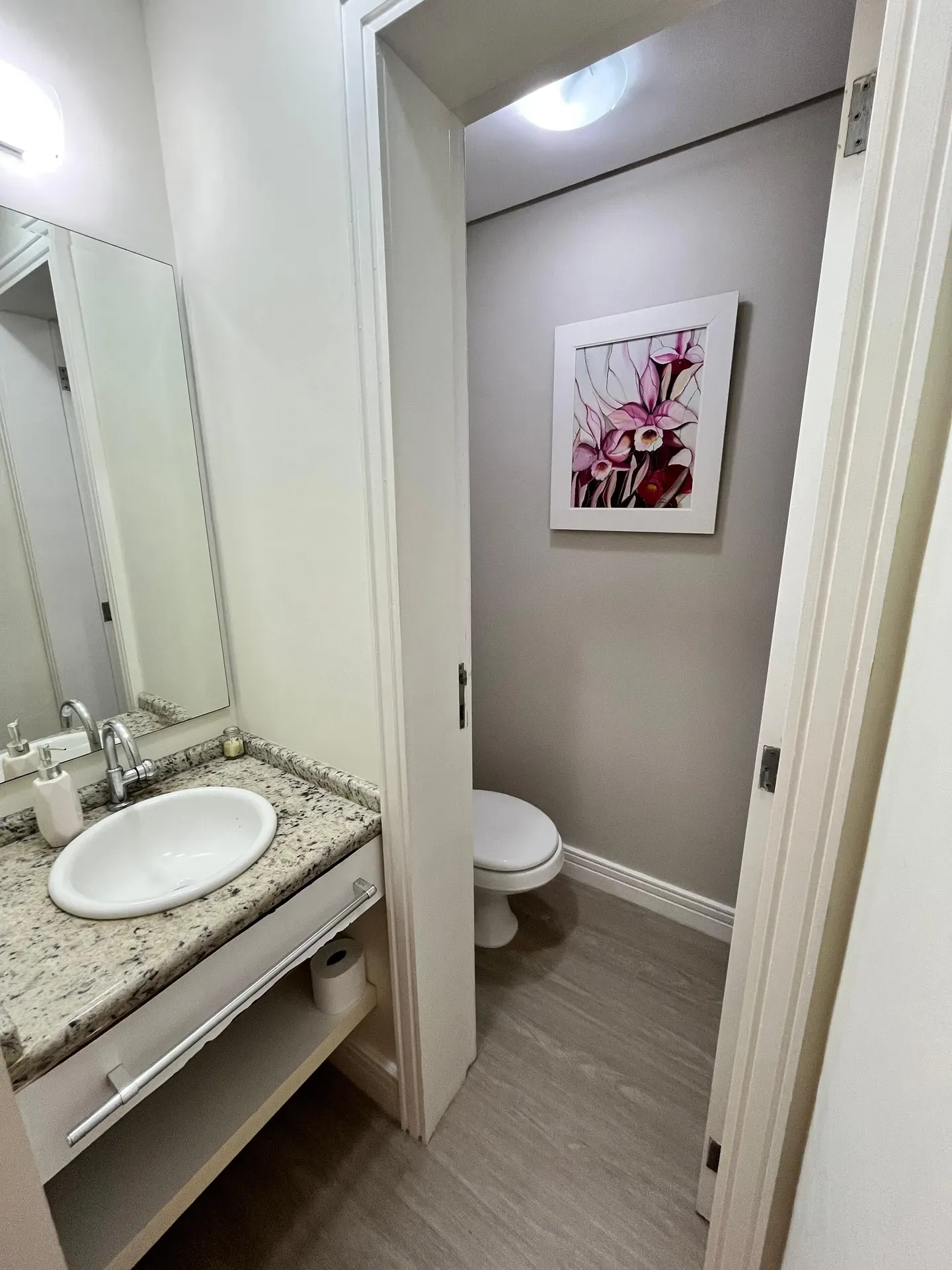 Furnished 3-bedroom apartment with 3 bathrooms — photo 8