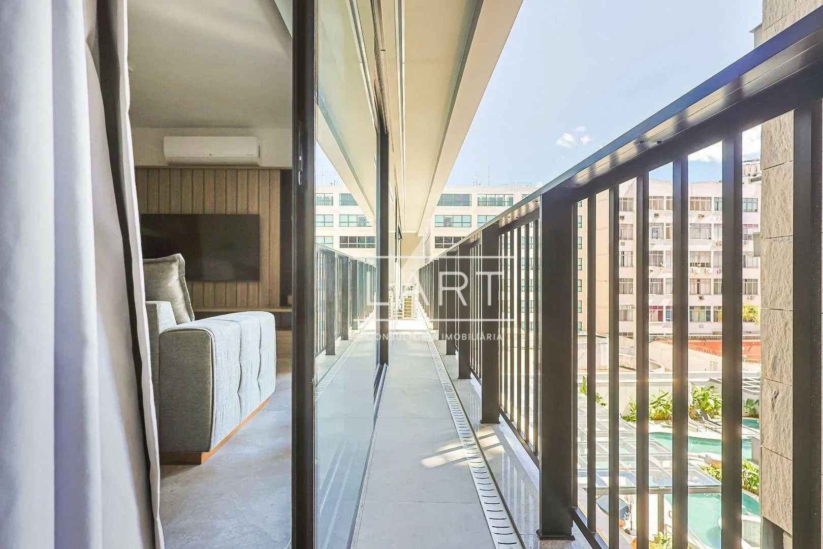 Furnished 100 m² apartment on the 5th floor with 1 parking — photo 17