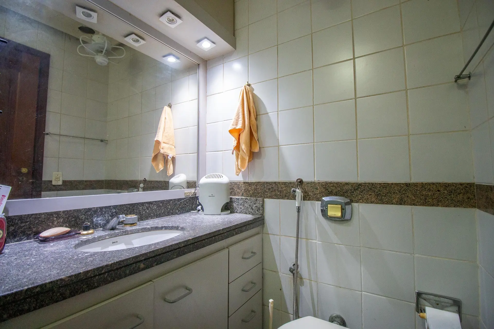 4-bedroom apartment in a building with a sauna — photo 49