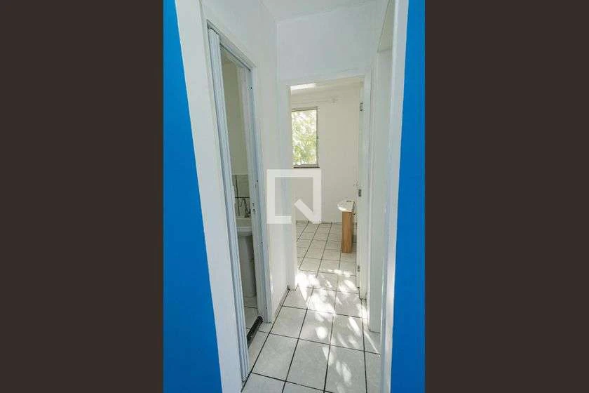 46 m² rental apartment with 2 bedrooms and glass shower — photo 15