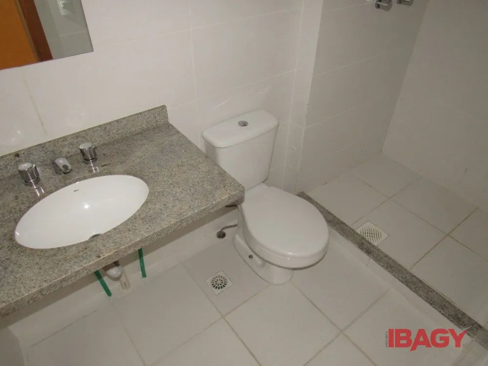 Квартира с 3 спальнями и собственными ванными и остекленным балконом — photo 8