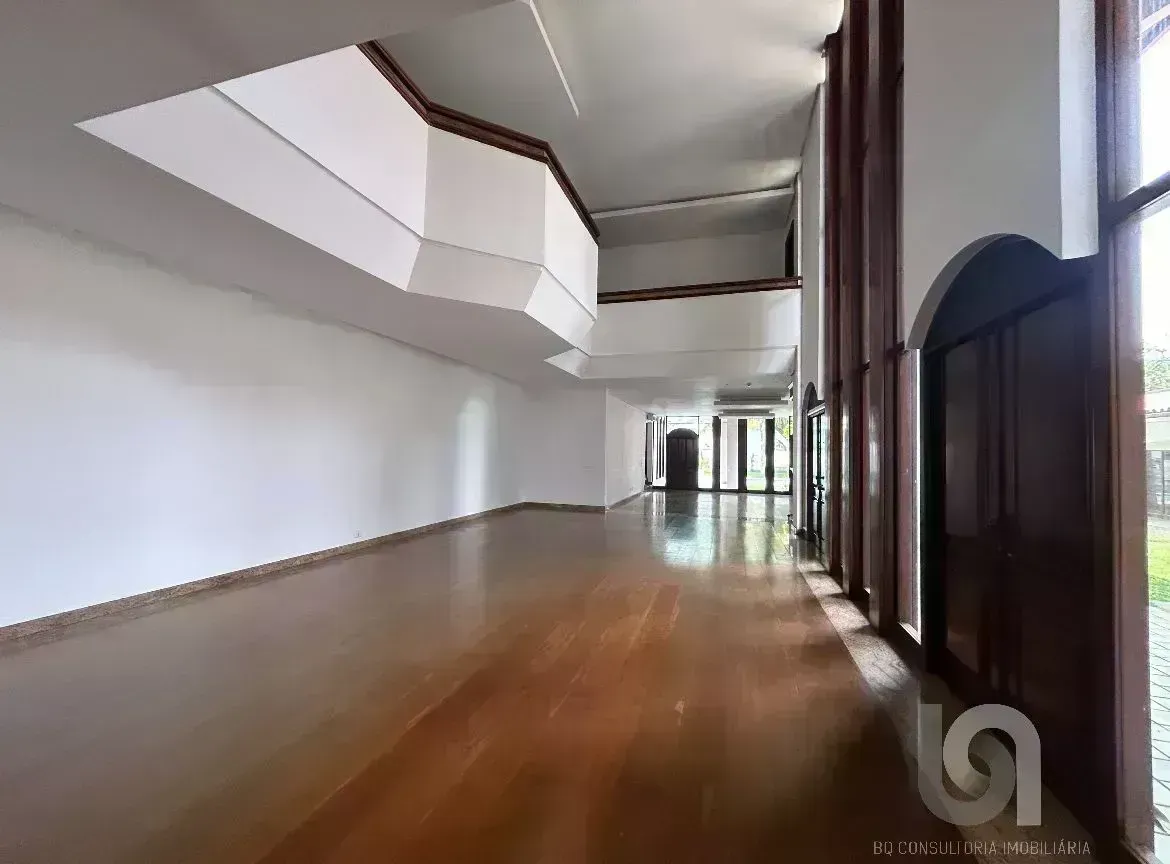 Casa com 6 quartos e cozinha fechada, 3000 m² — photo 14