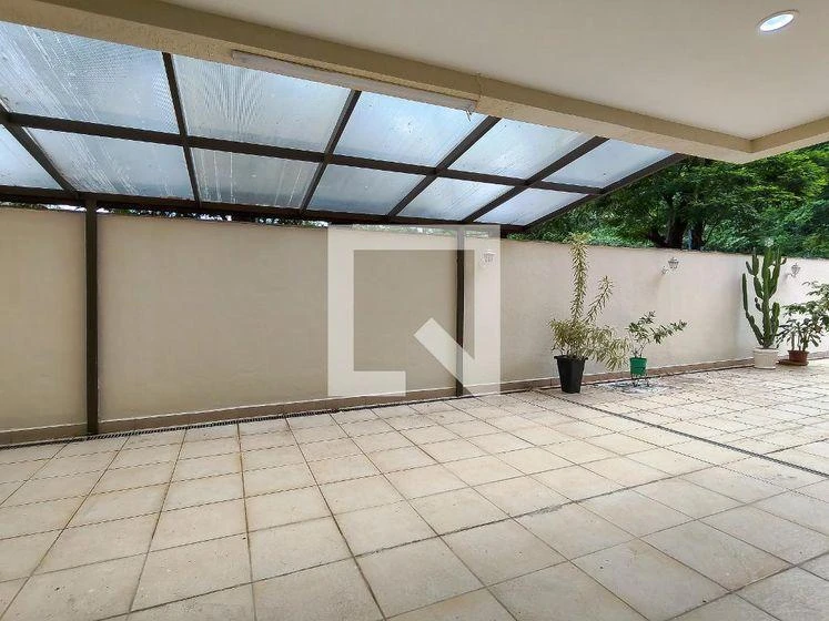 Квартира 293 м² з робочим місцем та гардеробною — photo 8